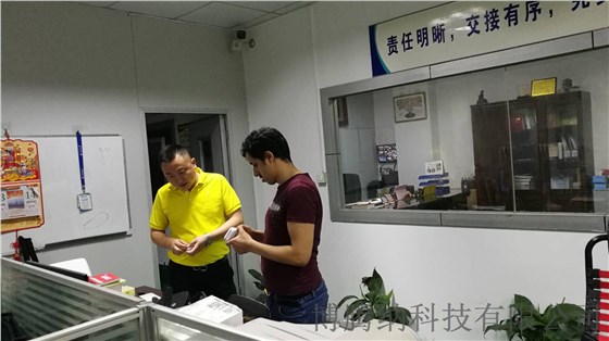 博騰納-10年專業(yè)制作注塑模具加工，藍牙耳機定制